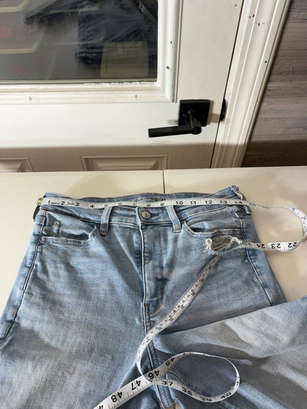 American Eagle Outfitters Light Wash Distressed Skinny Jeans 1922 - Picture 9 of 13